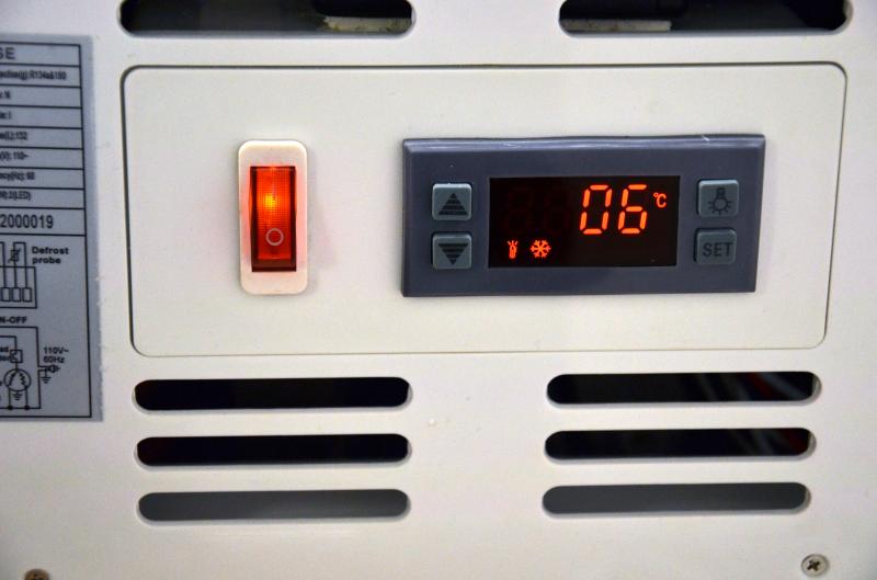 46-inch Sushi Showcase with 42 L Capacity